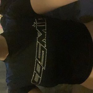 Black cropped tshirt